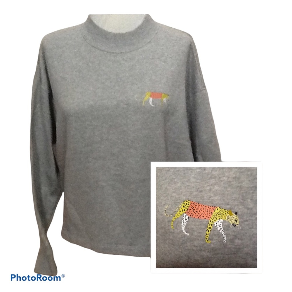 SPRZNY‎ Gray Cheetah Leopard Graphic Top XS